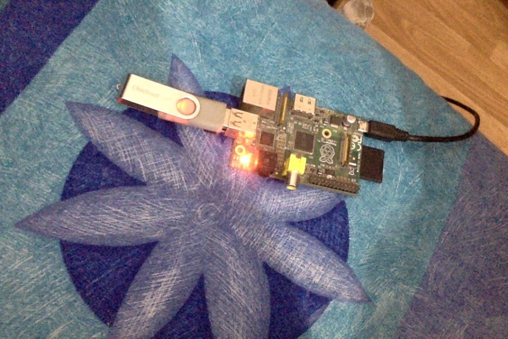 Raspberry Pi with Pendrive